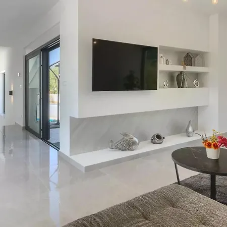 Luxury Villa Subventus Bajcici Exterior photo