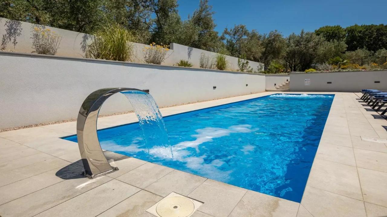 Luxury Subventus * Bajcici